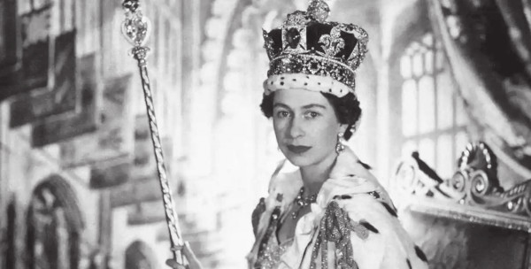 Rainha Isabel II Mensagem de Condolências ao Rei Carlos